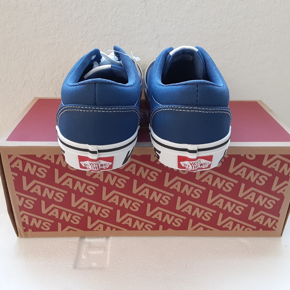Vans - Picture 3 of 4